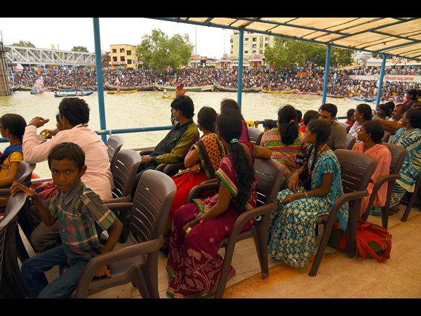 పుష్కరాల్లో ధరల మంట పుష్కరాల్లో ధరల మంట