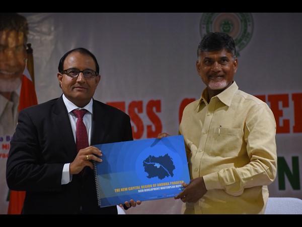 ఒక్క రూపాయి తీసుకోలేదు, 22న శంకుస్ధాపన: చంద్రబాబు ఒక్క రూపాయి తీసుకోలేదు, 22న శంకుస్ధాపన: చంద్రబాబు