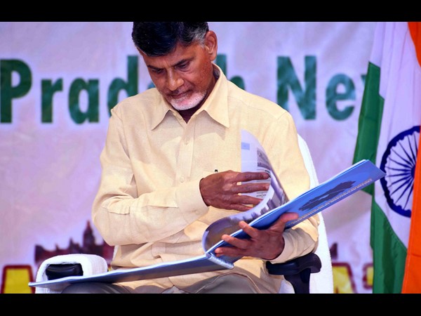 ఒక్క రూపాయి తీసుకోలేదు, 22న శంకుస్ధాపన: చంద్రబాబు ఒక్క రూపాయి తీసుకోలేదు, 22న శంకుస్ధాపన: చంద్రబాబు