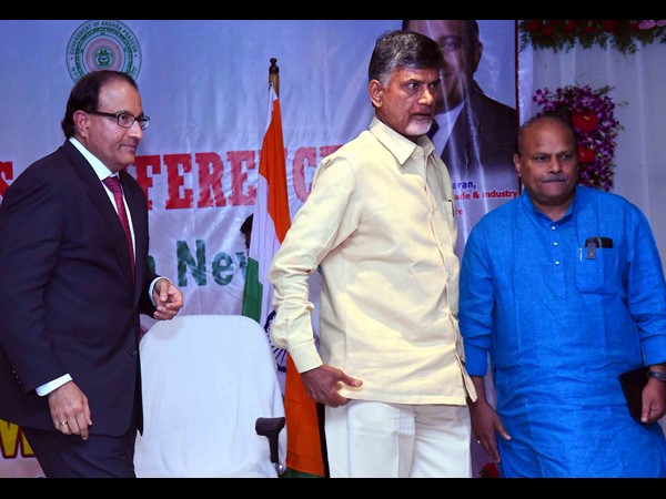 ఒక్క రూపాయి తీసుకోలేదు, 22న శంకుస్ధాపన: చంద్రబాబు ఒక్క రూపాయి తీసుకోలేదు, 22న శంకుస్ధాపన: చంద్రబాబు