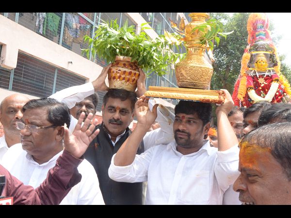 ఢిల్లీలో బోనాలు