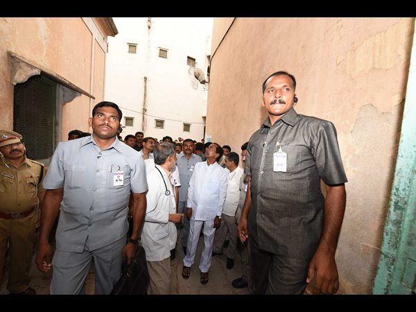  Osmania hospital will be shifted: KCR