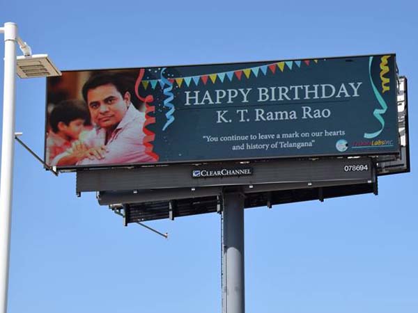 డల్లాస్‌లో కెటిఆర్ హోర్డింగ్స్