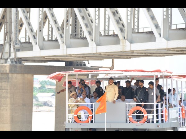 చంద్రబాబుకు ప్రమాదం తప్పిందిలా?