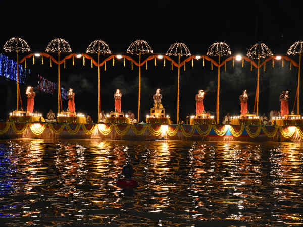  Godavari Pushkaralu: Baba ramdev reaches rajahmundry