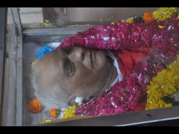 నమ్మిన సిద్ధాంతానికి కట్టుబడి...