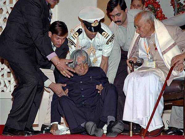అబ్దుల్ కలాం కుప్పకూలింది ఇలా