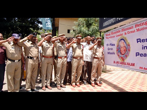 కలాంకు నివాళి