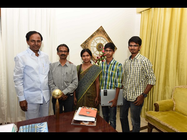 కెసిఆర్‌తో శంకర్