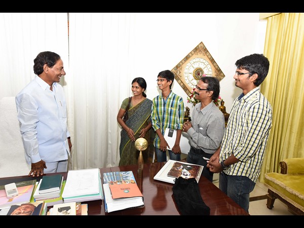 కెసిఆర్‌తో శంకర్