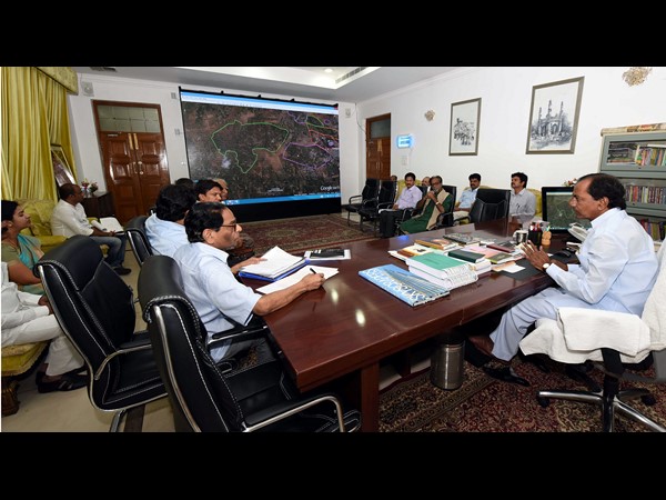 గజ్వేల్ అభివృద్ధిపై సీఎం కేసీఆర్ సమీక్ష: ‘క్రిష్టియన్ భవన్' మోడల్‌కు ఆమోదం