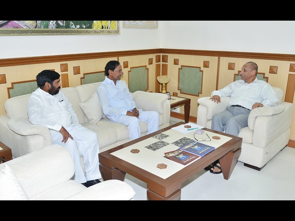 pictures: KCR had dinner with governor