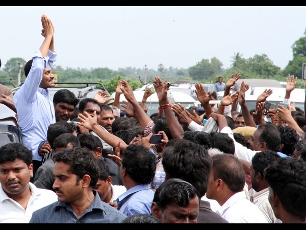 మంత్రికి పట్టడం లేదు..