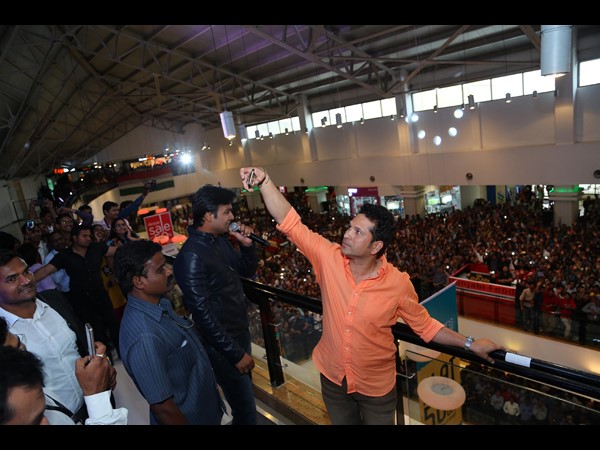  ఫలక్‌నుమా అద్భుతం, బిర్యానీపైనే: సచిన్