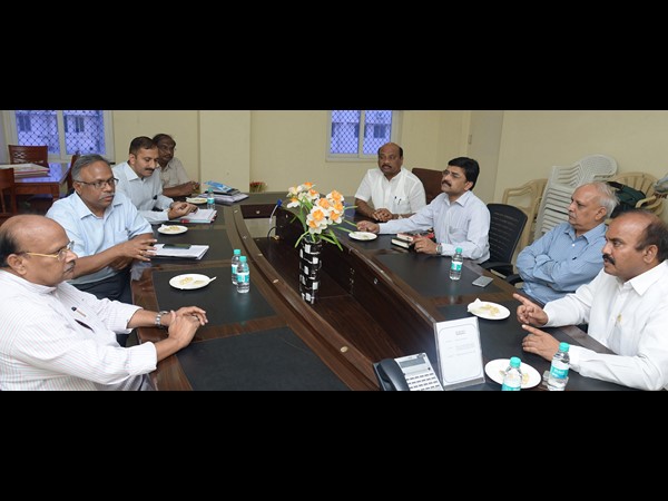 AP staf will be shifted at a time to Amaravati AP staf will be shifted at a time to Amaravati