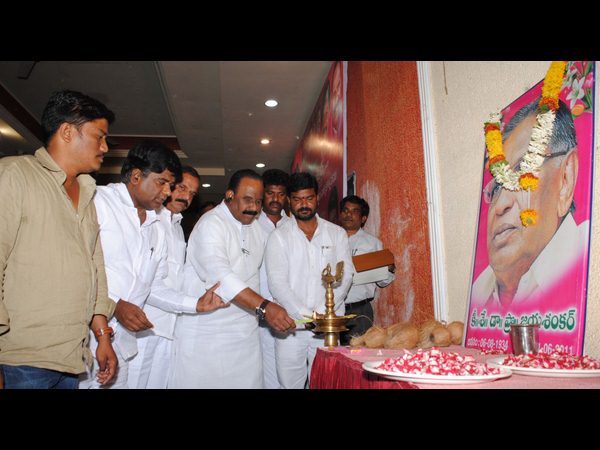  ప్రొఫెసర్ జయశంకర్‌కు నివాళి