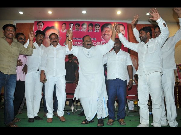 ప్రొఫెసర్ జయశంకర్‌కు నివాళి 