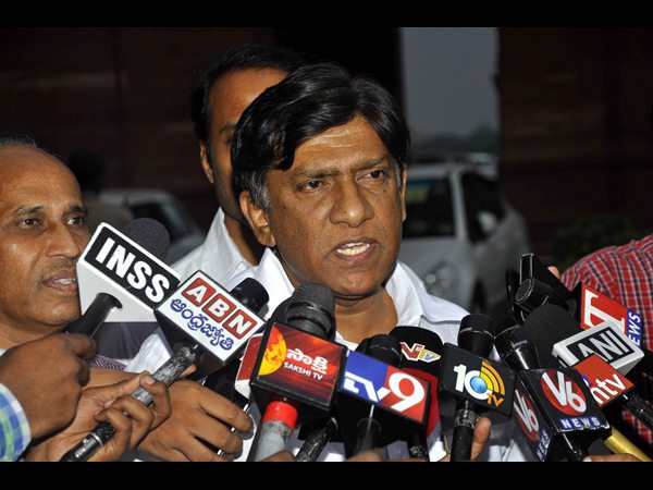  ఉద్యోగుల విభజనపై కేంద్రమంత్రులను కలిసిన జెఏసీ