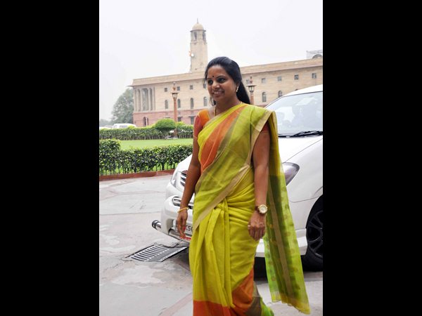  ఉద్యోగుల విభజనపై కేంద్రమంత్రులను కలిసిన జెఏసీ