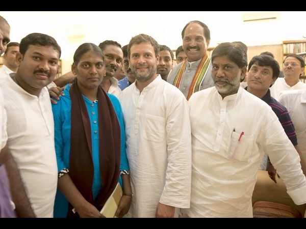  కేసీఆర్‌పై పోరాడండి, మీతో నేనుంటా: ఓయూ విద్యార్థులకు రాహుల్ గాంధీ