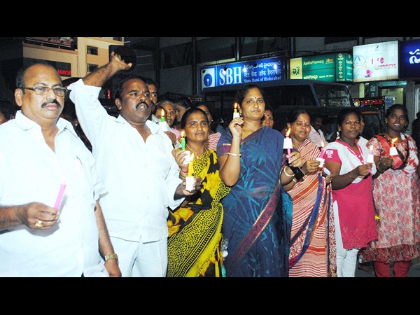 మునికోటి మృతి - ప్రత్యేక హోదా మునికోటి మృతి - ప్రత్యేక హోదా