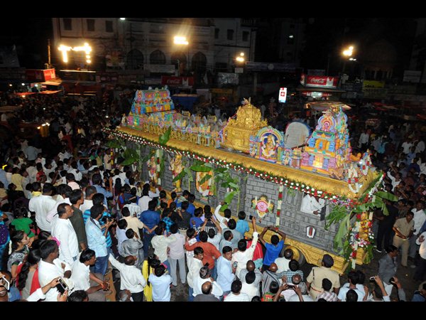 బోనాల వైభవం