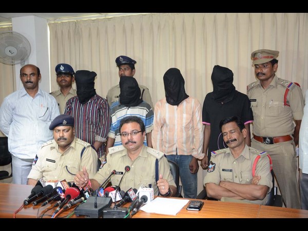 30వేల కోసం స్నేహితుడి హత్య