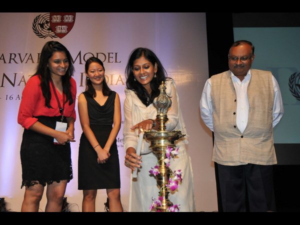  నోవాటెల్‌లో నటి నందితా దాస్: ఆ శక్తి యువతకే ఉంది