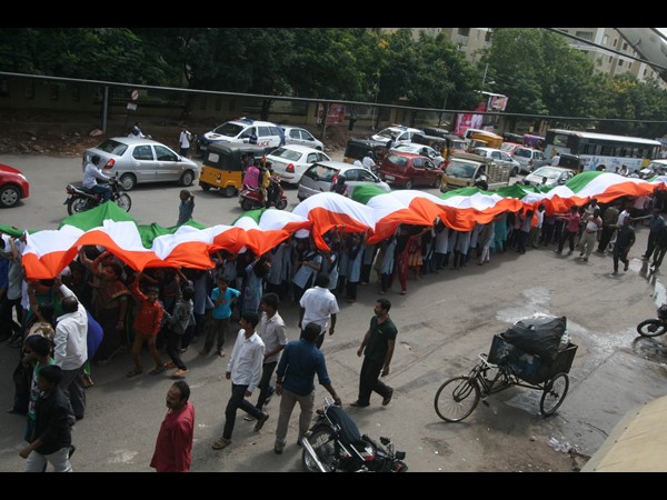  త్రివర్ణ పతాక ఊరేగింపు