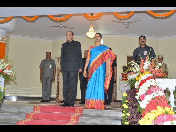 గవర్నర్ ఎట్ హోం