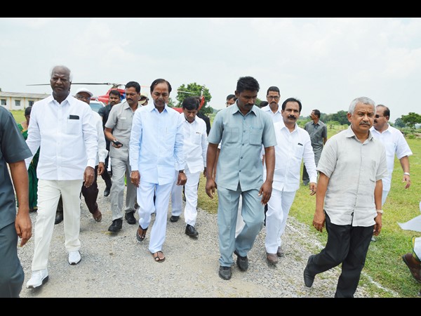 గ్రామాలకు గంగదేవిపల్లి ఆదర్శం: సీఎం కేసీఆర్