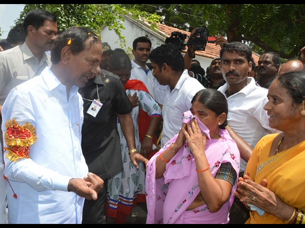 గ్రామాలకు గంగదేవిపల్లి ఆదర్శం: సీఎం కేసీఆర్