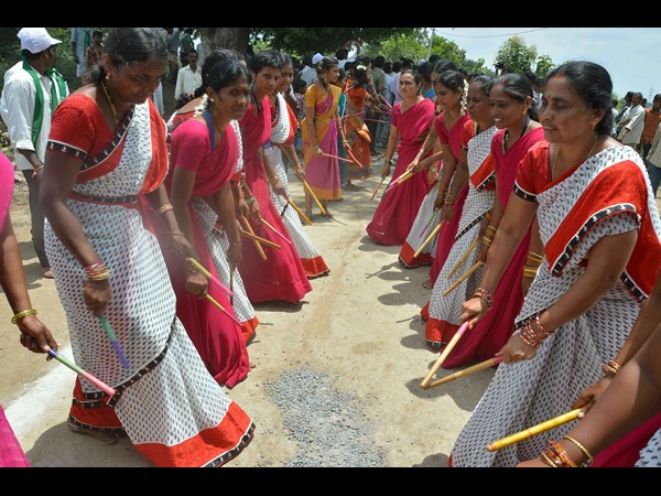  గ్రామాలకు గంగదేవిపల్లి ఆదర్శం: సీఎం కేసీఆర్