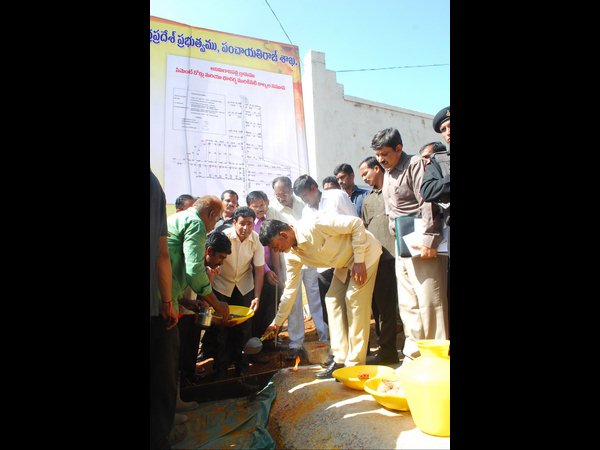 కుప్పం పర్యనటలో చంద్రబాబు కుప్పం పర్యనటలో చంద్రబాబు