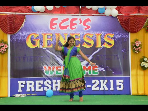 ఉల్లాసంగా, ఉత్సాహంగా గీతం 'ఫ్రెషర్స్ డే' 