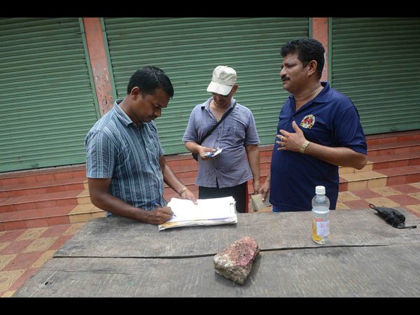  దారుణం: బండరాయితో మోది యాచకురాలి దారుణ హత్య 