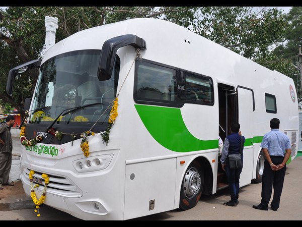 కెసిఆర్ బస్సు