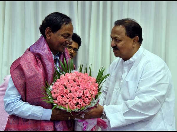 కెసిఆర్-డీఎస్