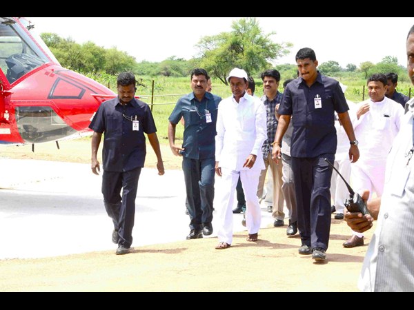 కళ్ల జోళ్లు ఇప్పిస్తాం..