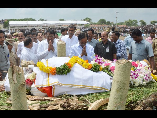 కిష్టారెడ్డికి కన్నీటి వీడ్కోలు