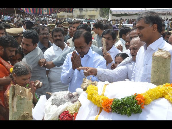కిష్టారెడ్డికి కన్నీటి వీడ్కోలు