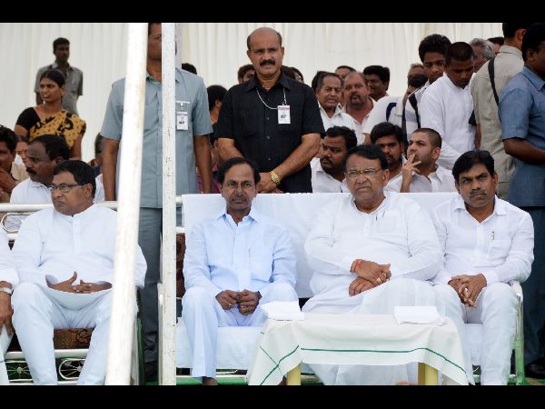 కిష్టారెడ్డికి కన్నీటి వీడ్కోలు