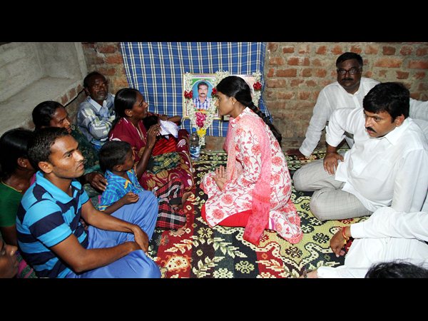 వరంగల్లో షర్మిల వరంగల్లో షర్మిల