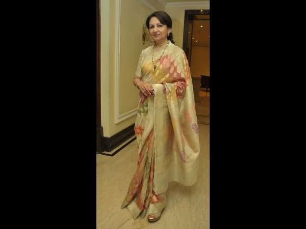 షర్మిల, సోహా సందడి