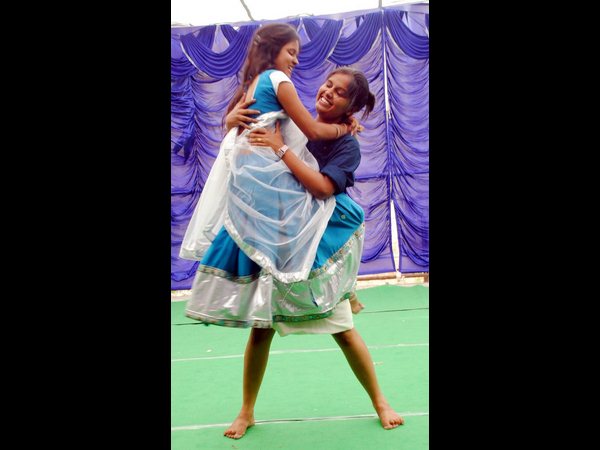 లూంగీ డ్యాన్ లూంగీ డ్యాన్