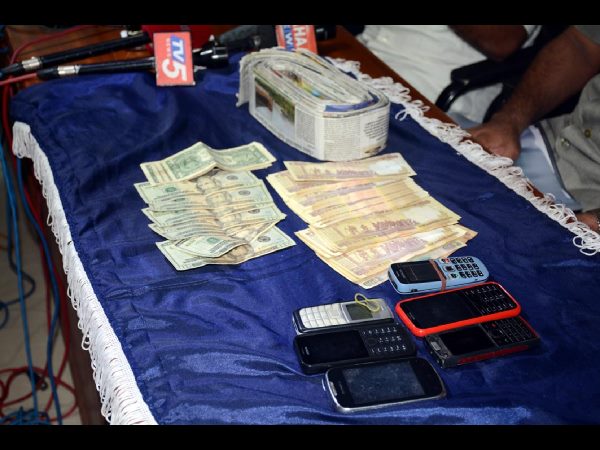  మహిమ గల నాణెం పేరుతో రూ. 20 లక్షలకు టోకరా