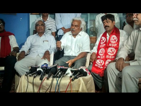 Warangal bypoll: Left leaders meet Gaddar