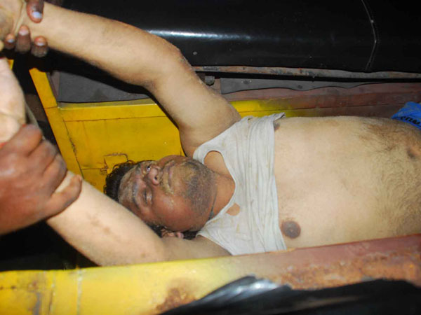 ఒకరిని బలిగొన్న కెరటం, మరొకరి జాడ గల్లంతు