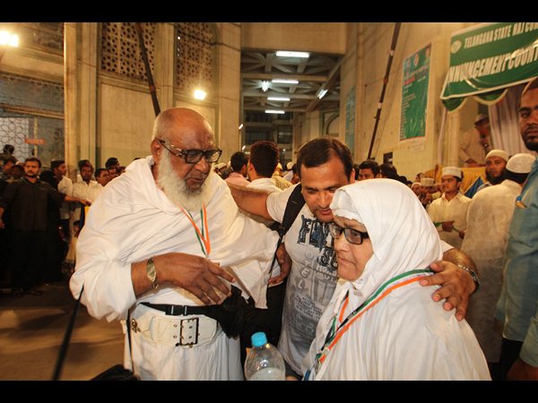  'తెలంగాణ కోసం అల్లాను ప్రార్థించండి'