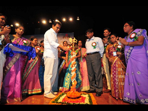 'సీఎం కేసీఆర్ మనసున్న నాయకుడు, మహిళలకు వడ్డీలేని రుణాలు'